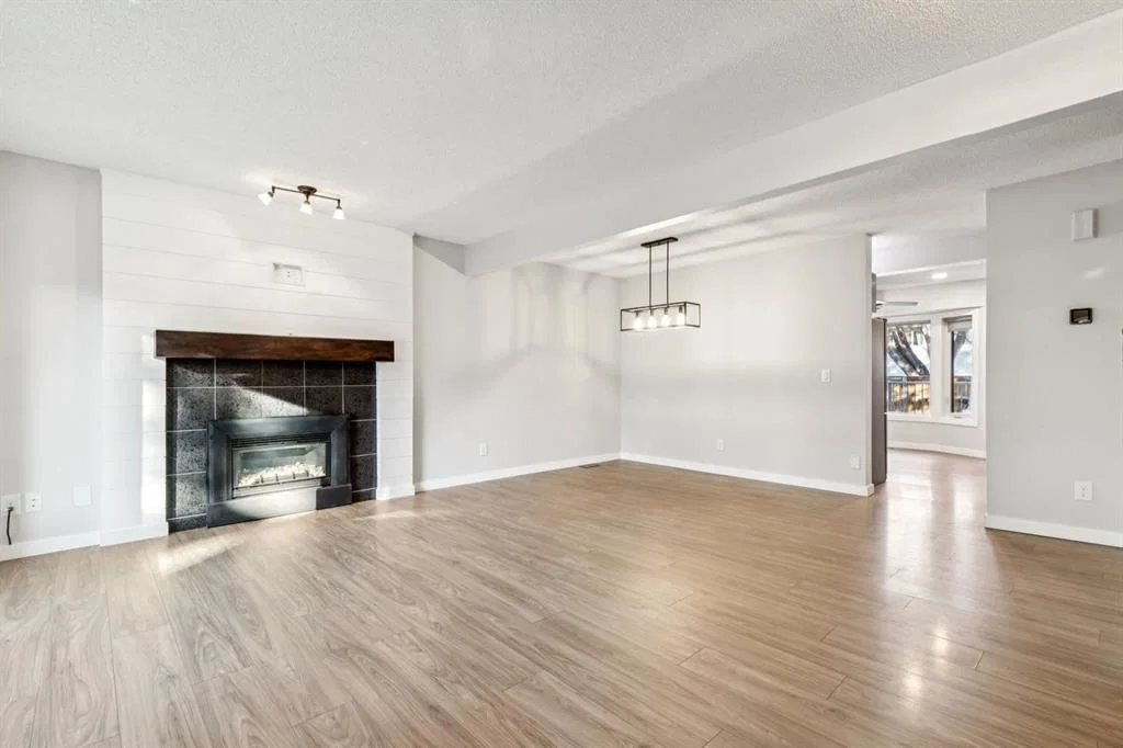 172 Riverglen Park SE, Calgary — photo 4 of 37