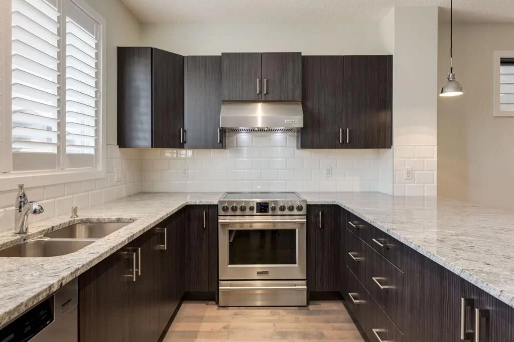 28 Masters Link SE, Calgary — photo 5 of 45
