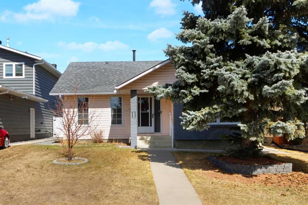 11 Woodfield Crescent SW, Calgary — photo 2 of 41
