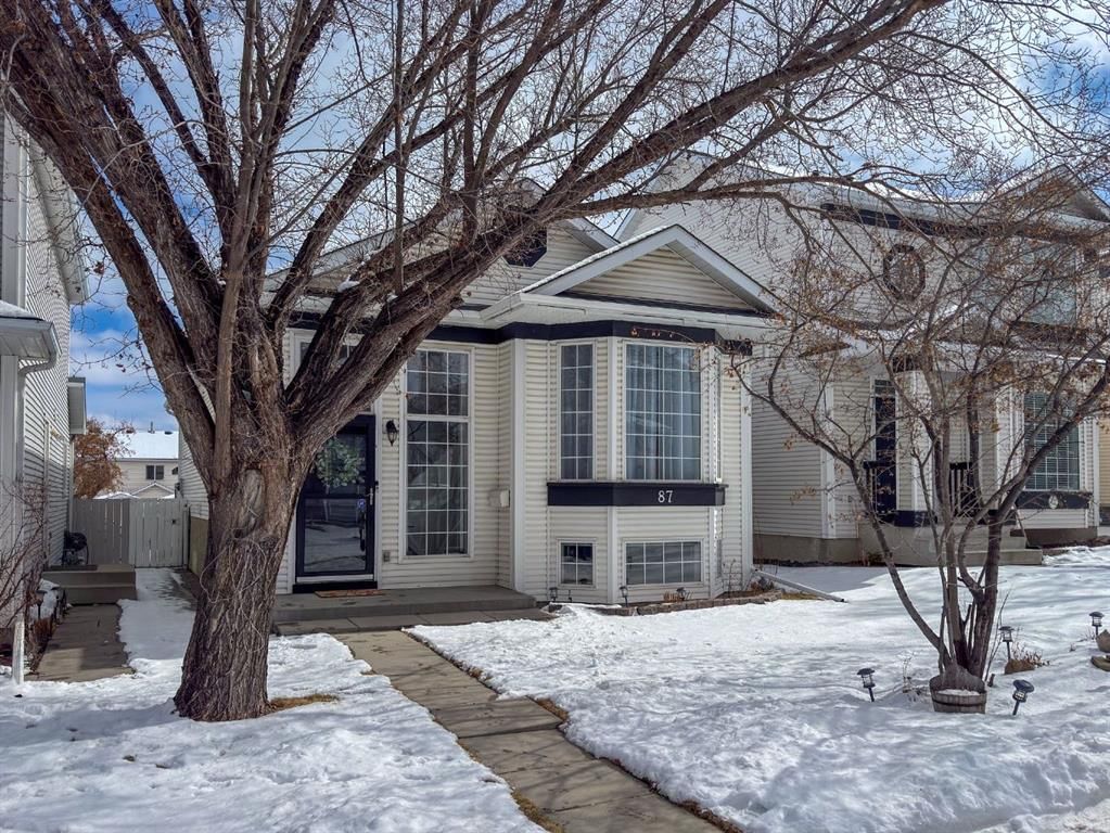87 Hidden Green NW, Calgary — photo 3 of 38