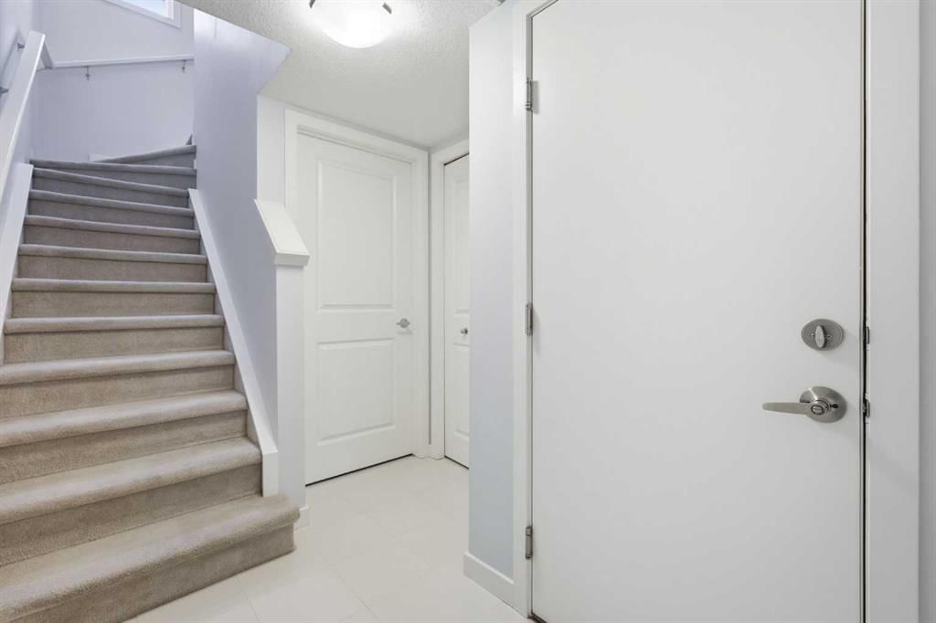 44 Copperstone Common SE, Calgary — photo 3 of 32
