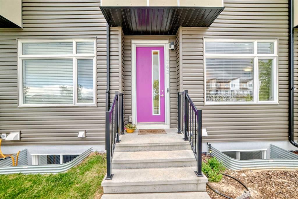 342 Redstone Boulevard NE, Calgary — photo 3 of 34