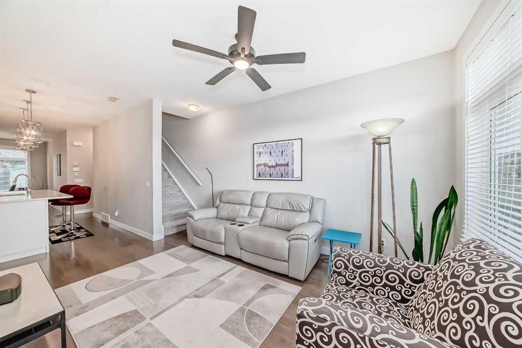 342 Redstone Boulevard NE, Calgary — photo 5 of 34