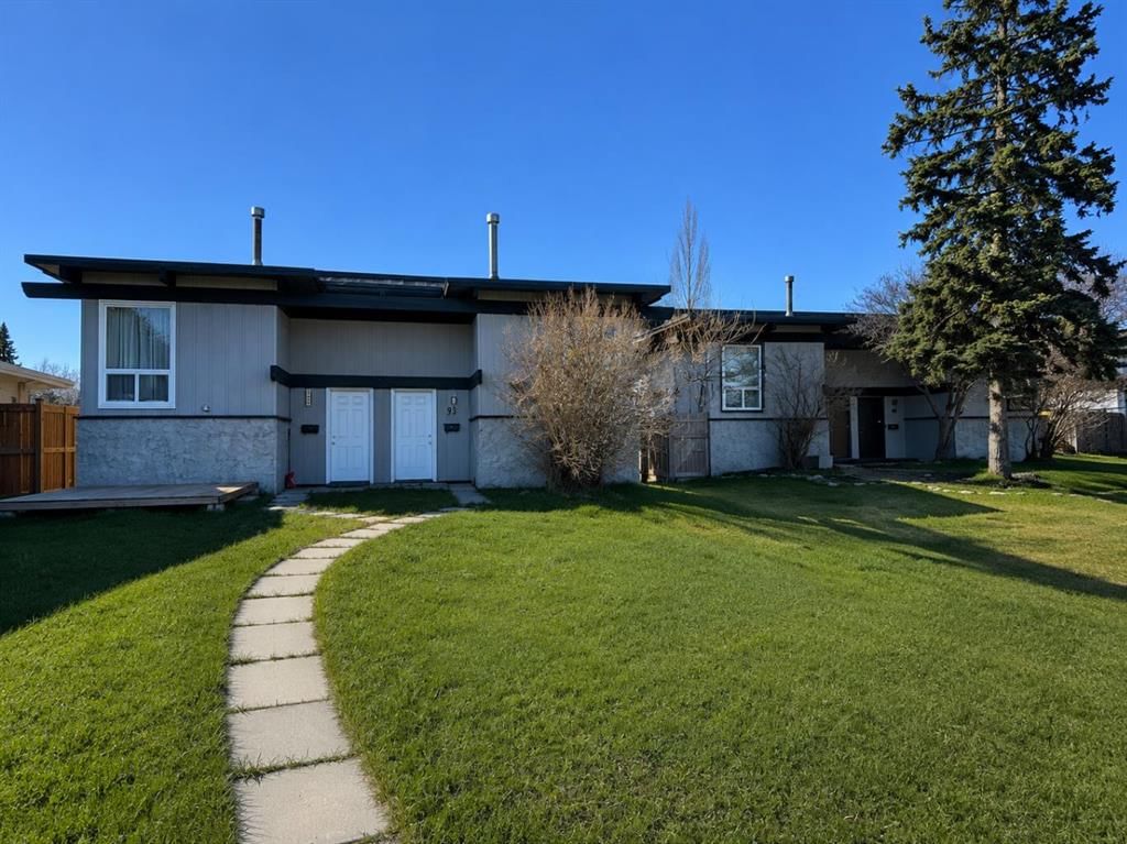 92 Queen Isabella Close SE, Calgary — main listing photo