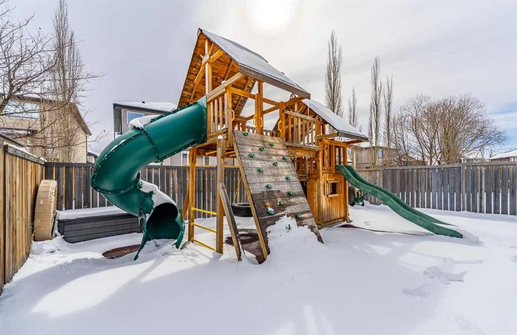 18 Tuscany Summit Green NW, Calgary — photo 5 of 49