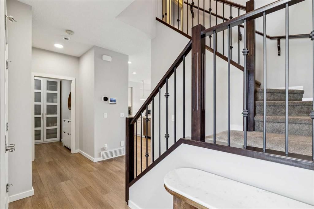 44 Legacy Landing SE, Calgary — photo 3 of 49