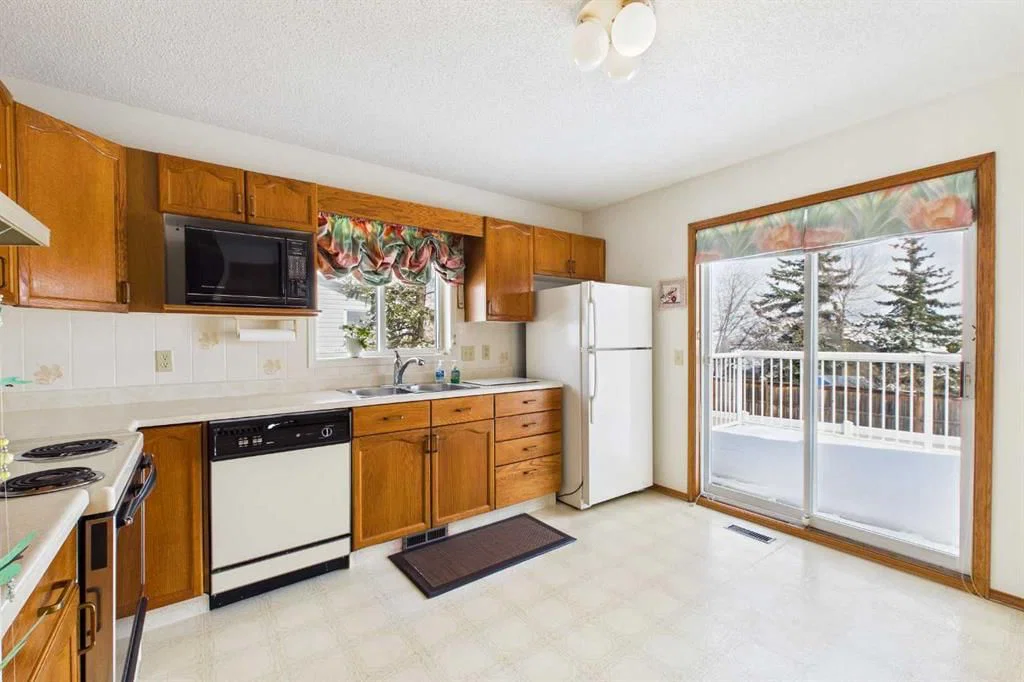 115 Macewan Park Heights NW, Calgary — photo 4 of 46