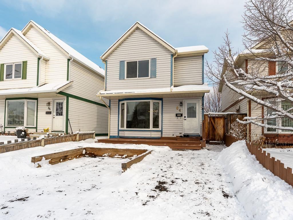 84 Queen Anne Close SE, Calgary — main listing photo