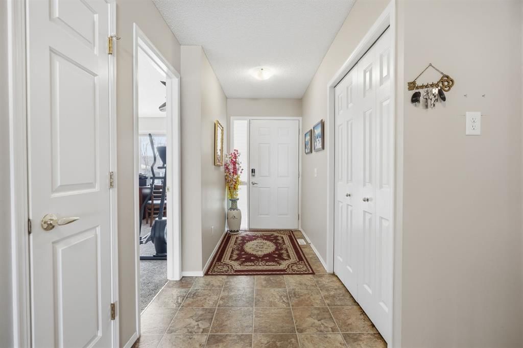 216 Valley Ridge Heights NW, Calgary — photo 2 of 40