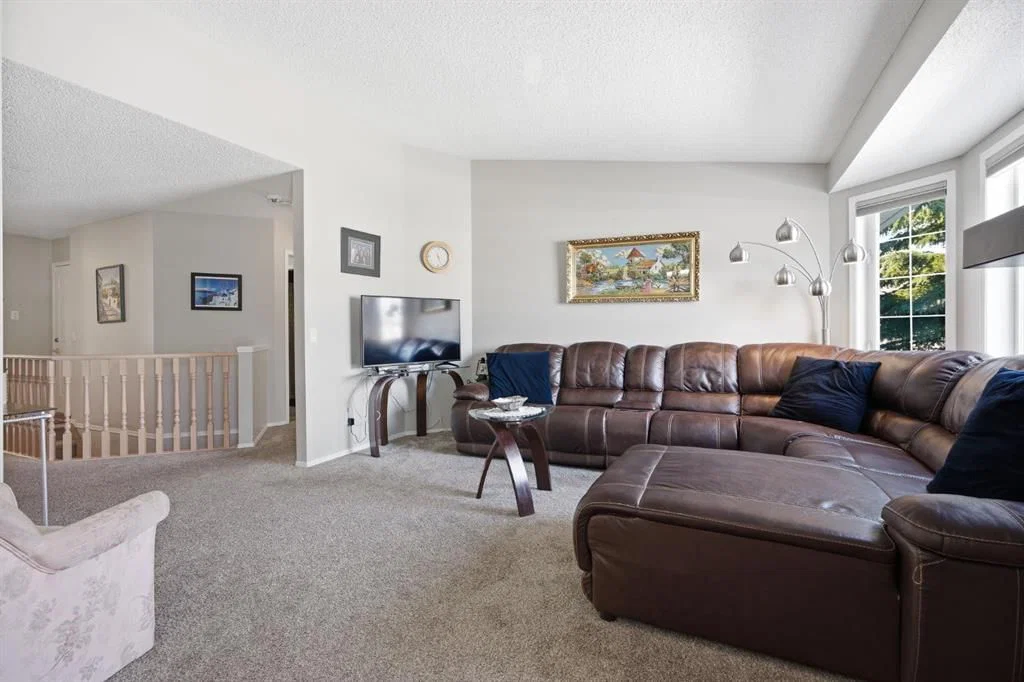 216 Valley Ridge Heights NW, Calgary — photo 5 of 40