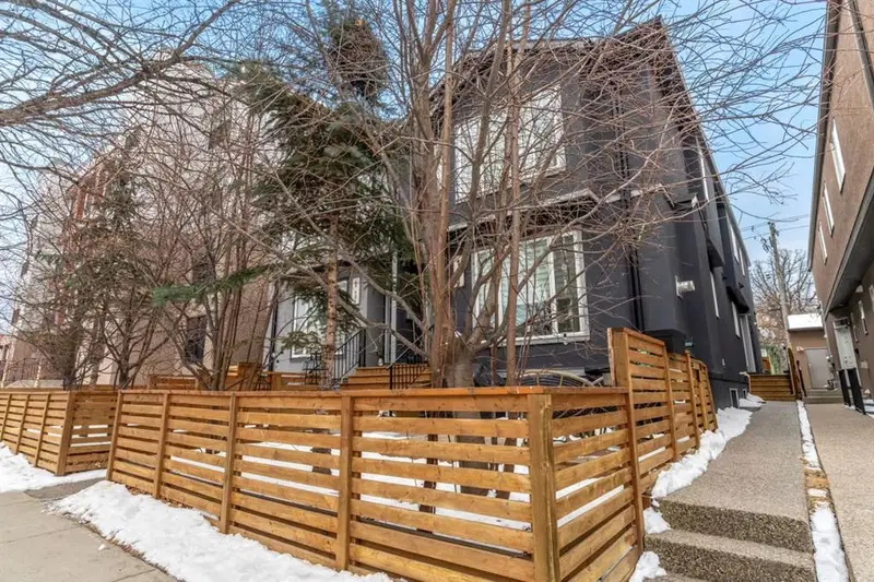 2, 123 12 Avenue NW, Calgary — main listing photo