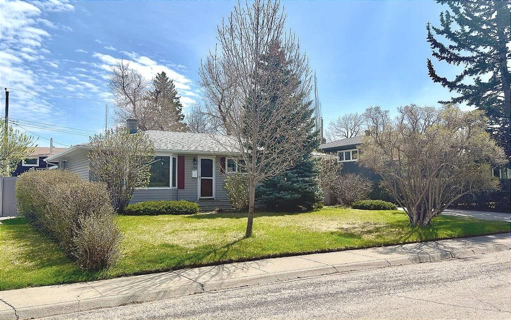 140 Waterloo Drive SW, Calgary — main listing photo
