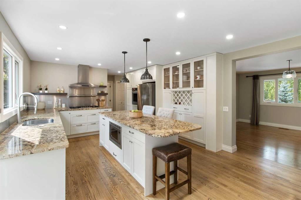 152 Lake Mead Crescent SE, Calgary — photo 4 of 50
