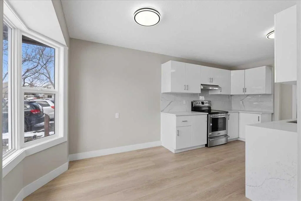 172 Abinger Crescent NE, Calgary — photo 3 of 42