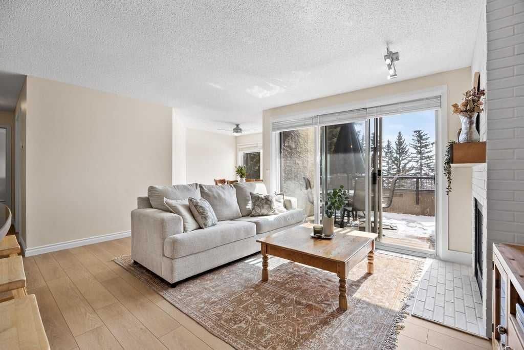 4, 101 Village Heights SW, Calgary — photo 3 of 42