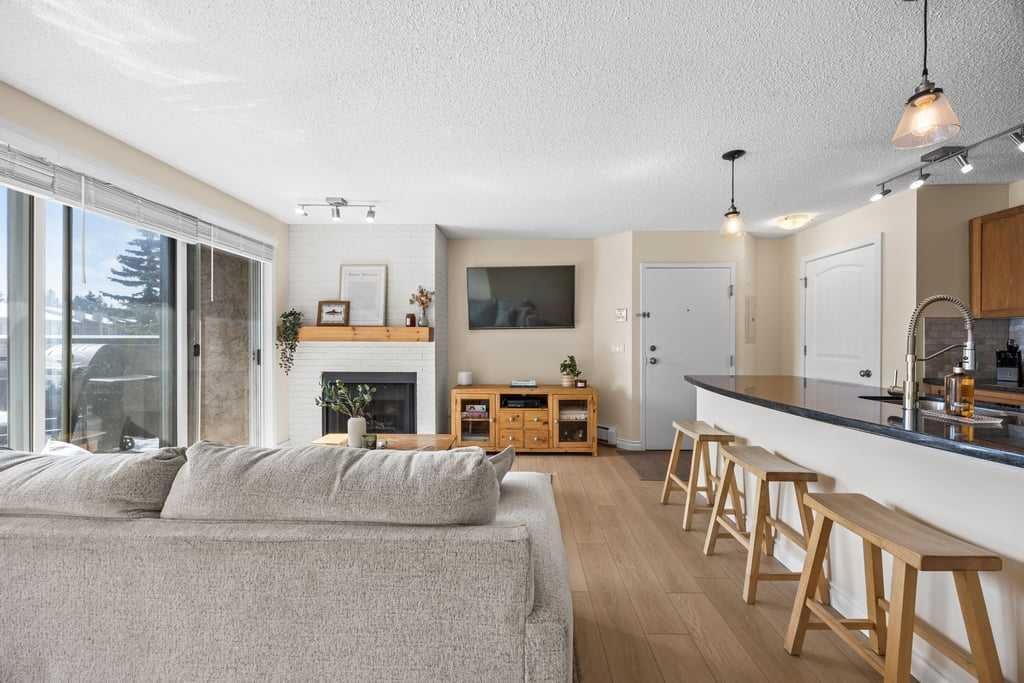 4, 101 Village Heights SW, Calgary — photo 5 of 42