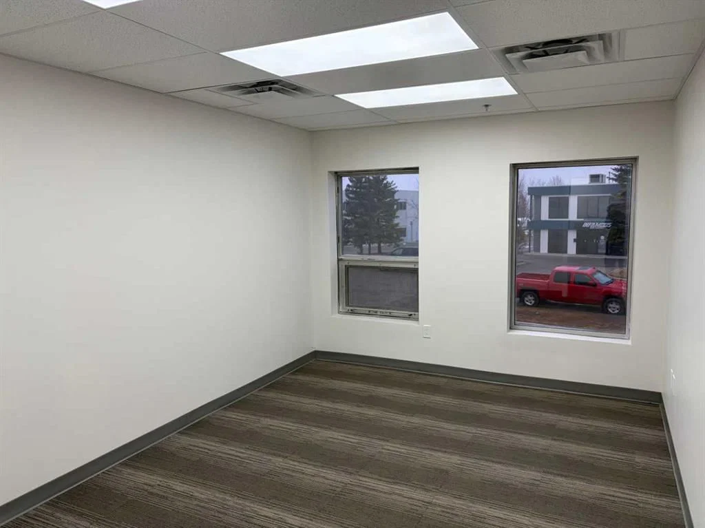 2275 Pegasus Way NE, Calgary — photo 3 of 11