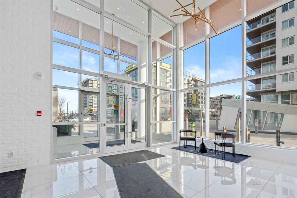 406, 8505 Broadcast Avenue SW, Calgary — photo 2 of 39
