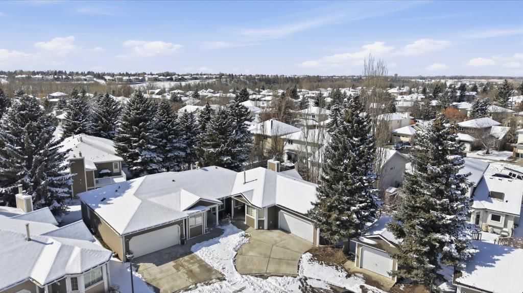 9 Douglasbank Gardens SE, Calgary — photo 2 of 37