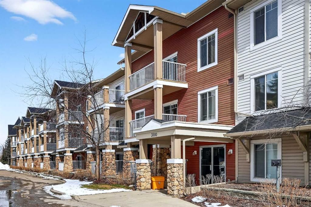 3105, 70 Panamount Drive NW, Calgary — photo 3 of 39