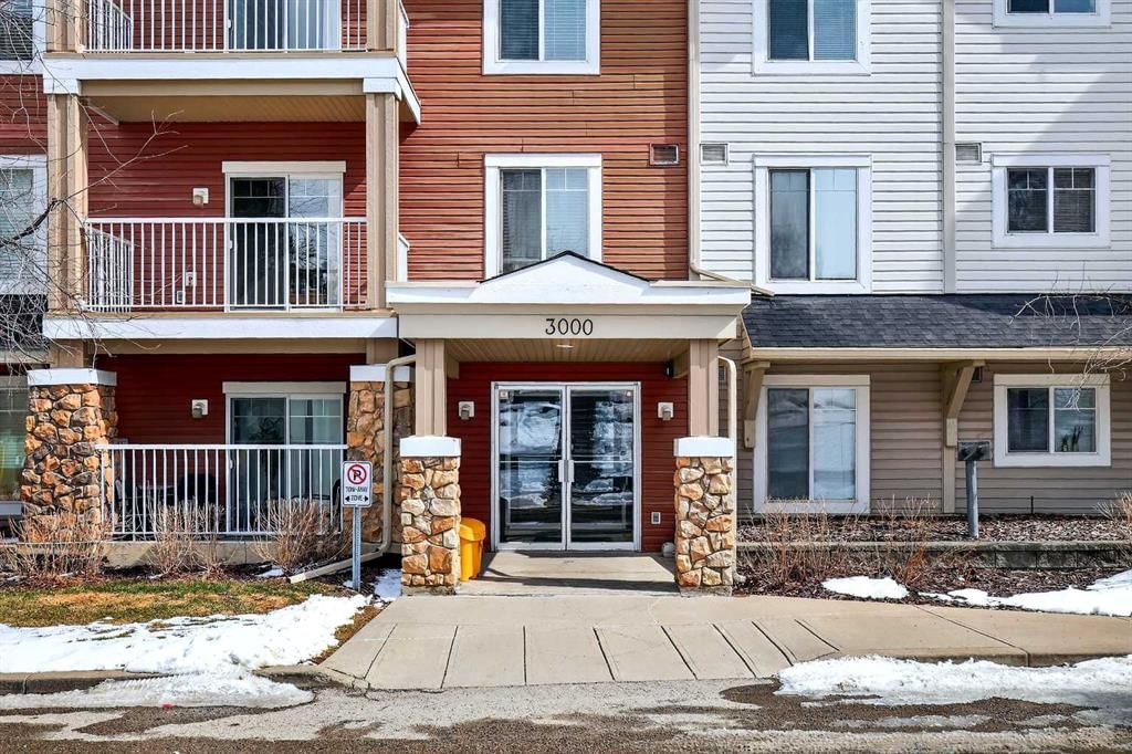 3105, 70 Panamount Drive NW, Calgary — photo 5 of 39