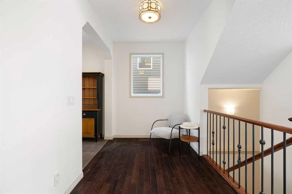 44 Cougar Ridge Green, Calgary — photo 4 of 49