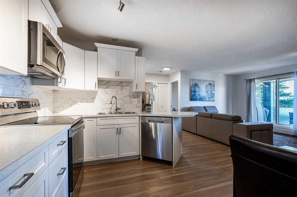 311, 10 Sierra Morena Mews SW, Calgary — photo 5 of 43
