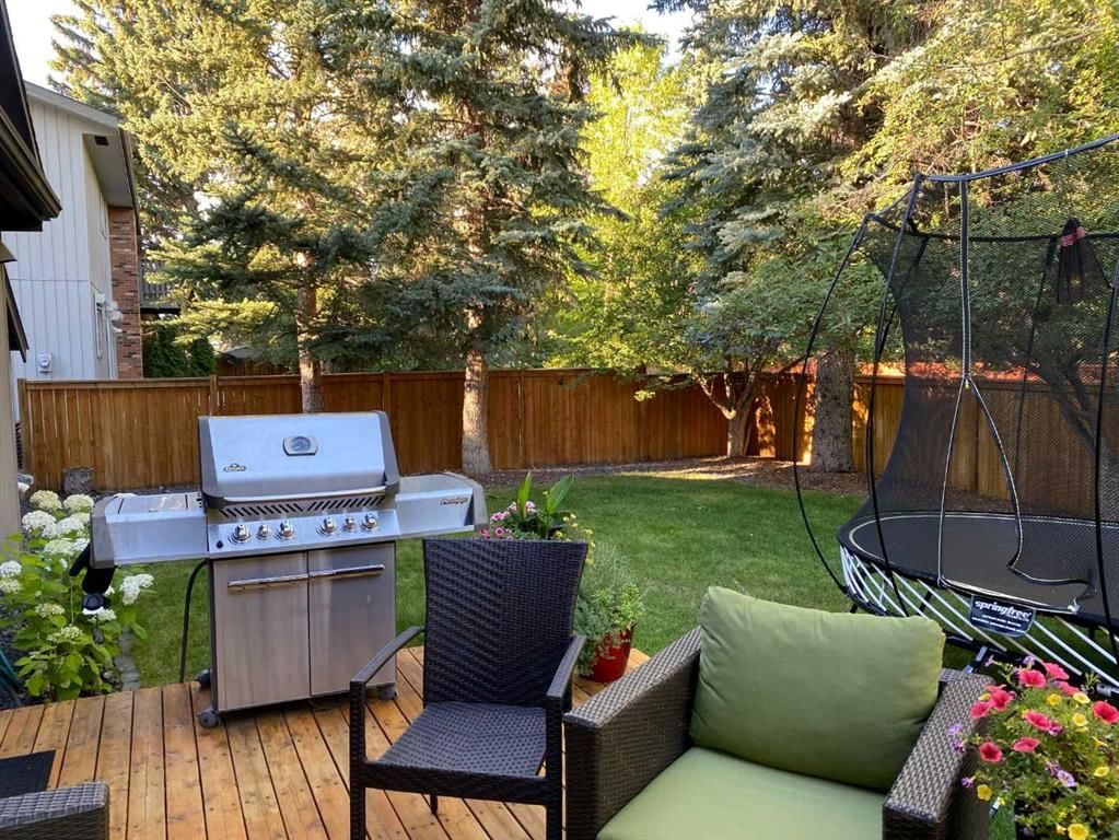 3370 Oakwood Drive SW, Calgary — photo 2 of 50