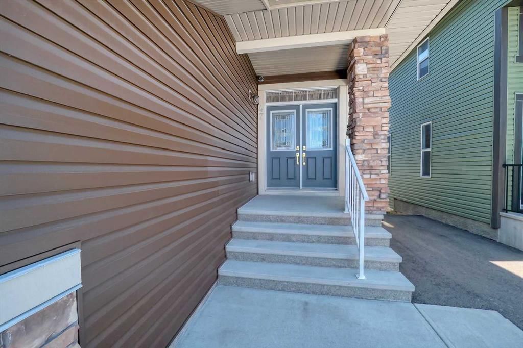 47 Saddlelake Way NE, Calgary — photo 2 of 35