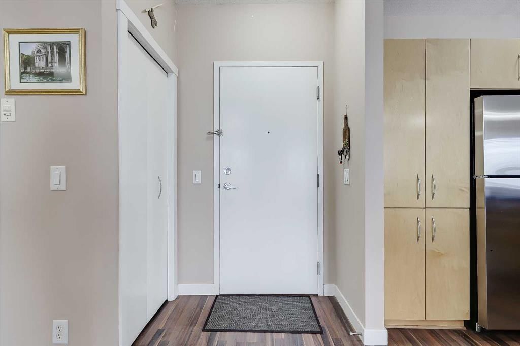 226, 69 Springborough Court SW, Calgary — photo 2 of 44