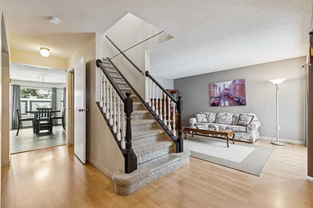 168 Erin Meadow Close SE, Calgary — photo 2 of 50