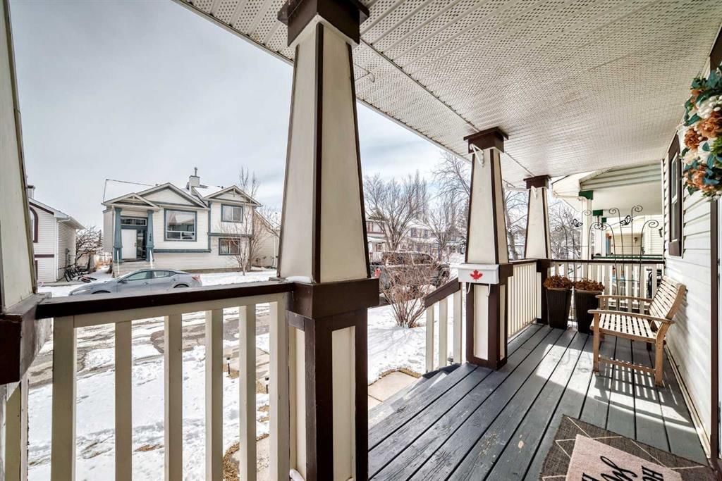155 Erin Meadow Way SE, Calgary — photo 3 of 50