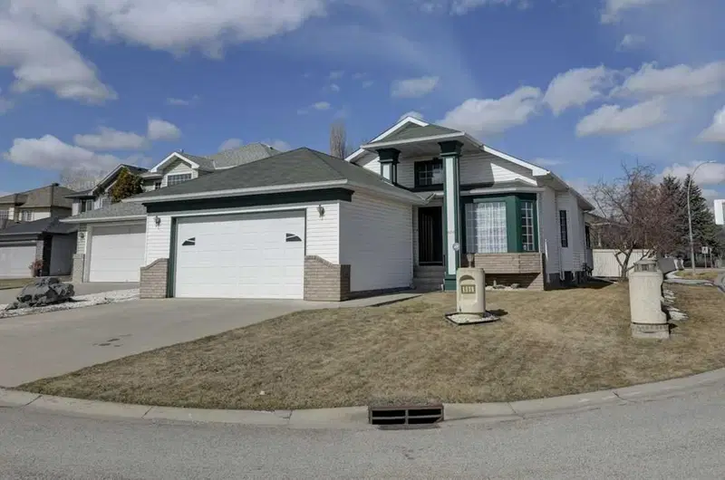 606 DIAMOND Court SE, Calgary — recently sold home