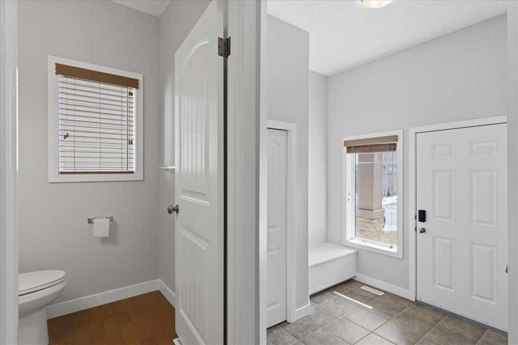 34 Everoak Gardens SW, Calgary — photo 4 of 50