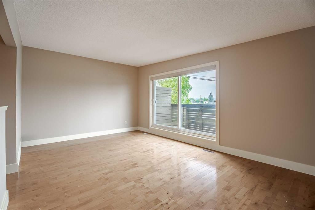 3, 6222 31 Avenue NW, Calgary — photo 5 of 40