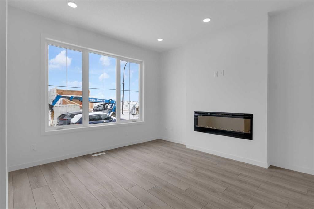 26 Setonvista Grove SE, Calgary — photo 2 of 33