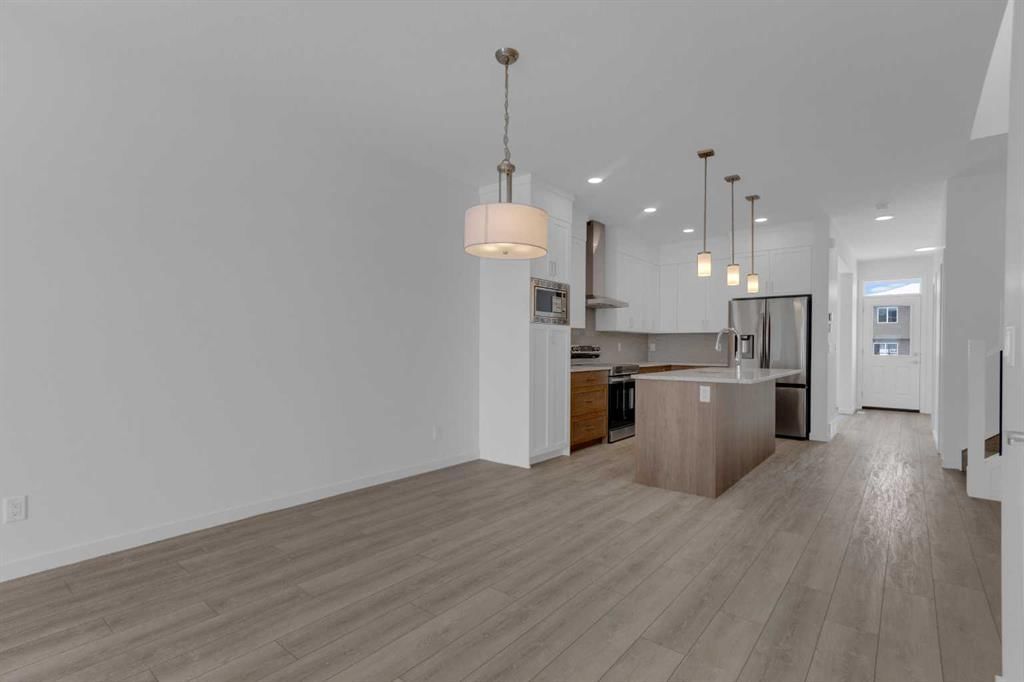 26 Setonvista Grove SE, Calgary — photo 5 of 33