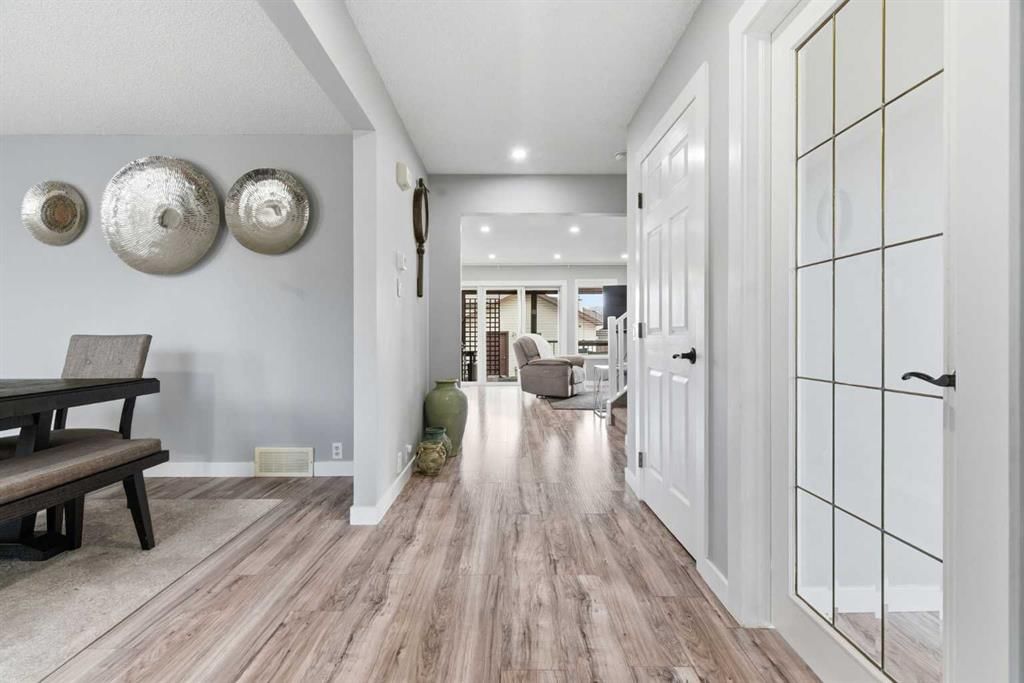 23 Prestwick Green SE, Calgary — photo 3 of 50