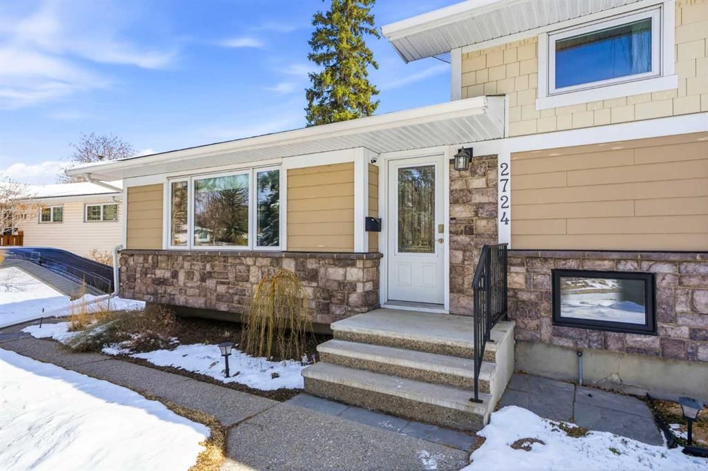 2724 Lougheed Drive SW, Calgary — photo 3 of 44