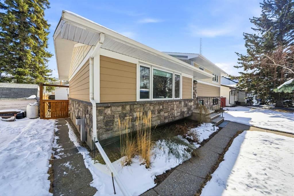 2724 Lougheed Drive SW, Calgary — photo 4 of 44