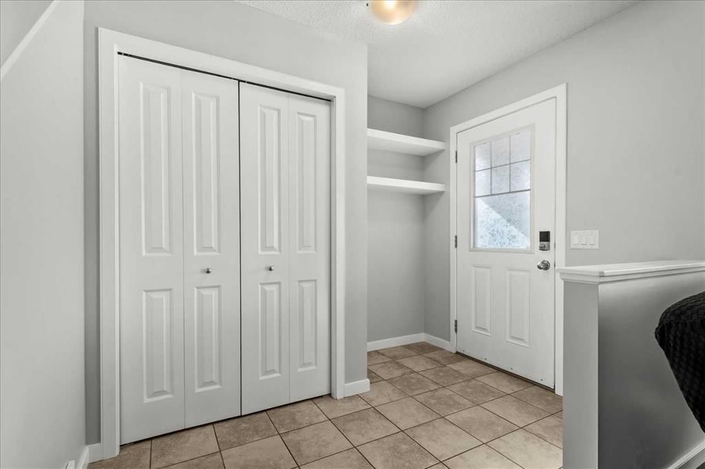 399 Copperpond Boulevard SE, Calgary — photo 4 of 31