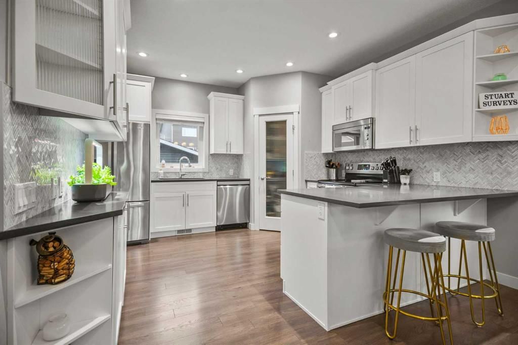 412 Evanston Way NW, Calgary — photo 5 of 45