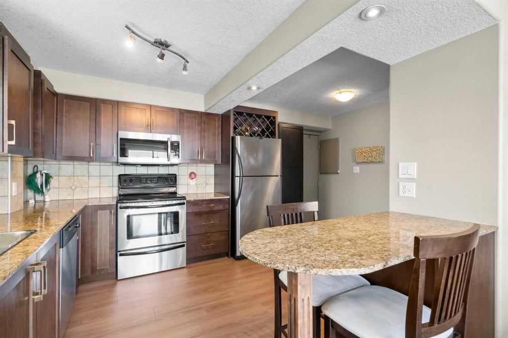 403, 1908 11 Avenue SW, Calgary — photo 3 of 30