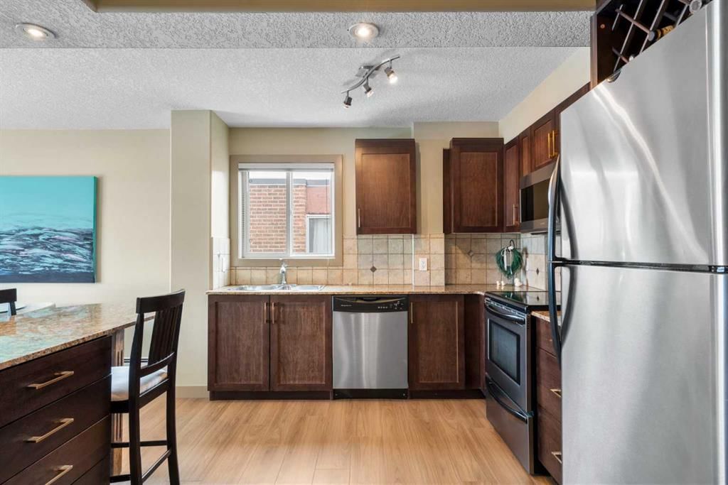 403, 1908 11 Avenue SW, Calgary — photo 4 of 30