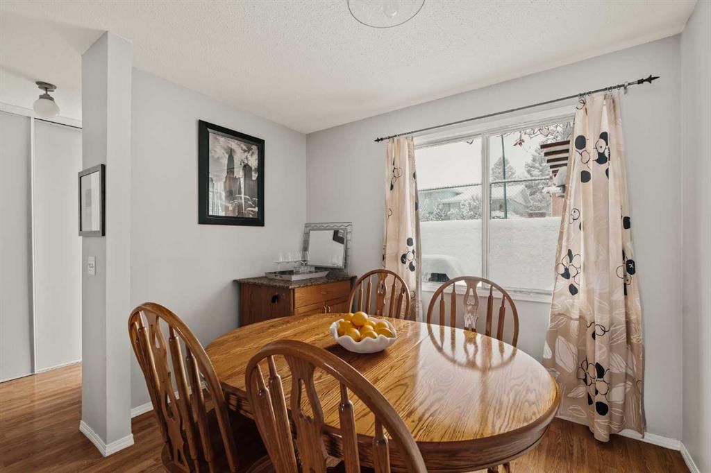 43, 1055 72 Avenue NW, Calgary — photo 4 of 33