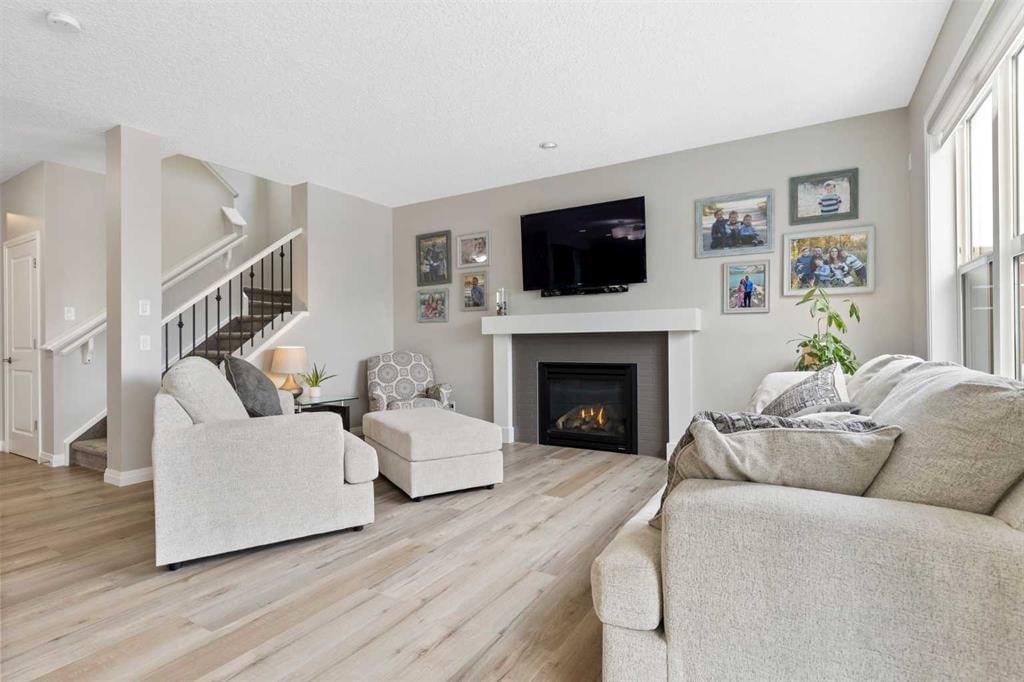 26 Marquis Heights SE, Calgary — photo 5 of 49