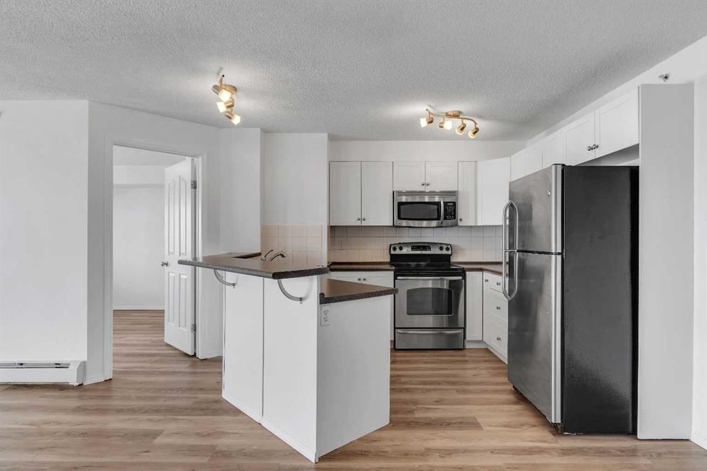 4406, 60 Panatella Street NW, Calgary — photo 4 of 19