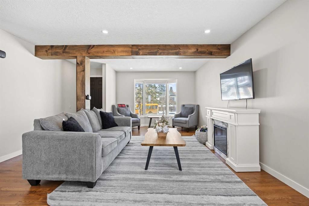 23 Millbank Drive SW, Calgary — photo 5 of 44