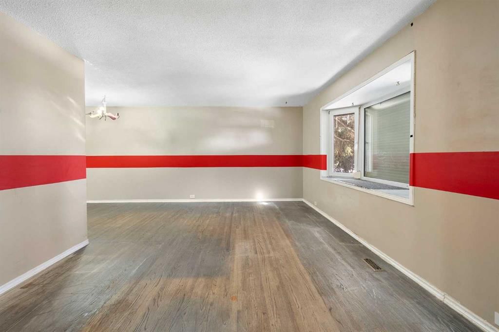 5128 Maryvale Drive NE, Calgary — photo 4 of 39