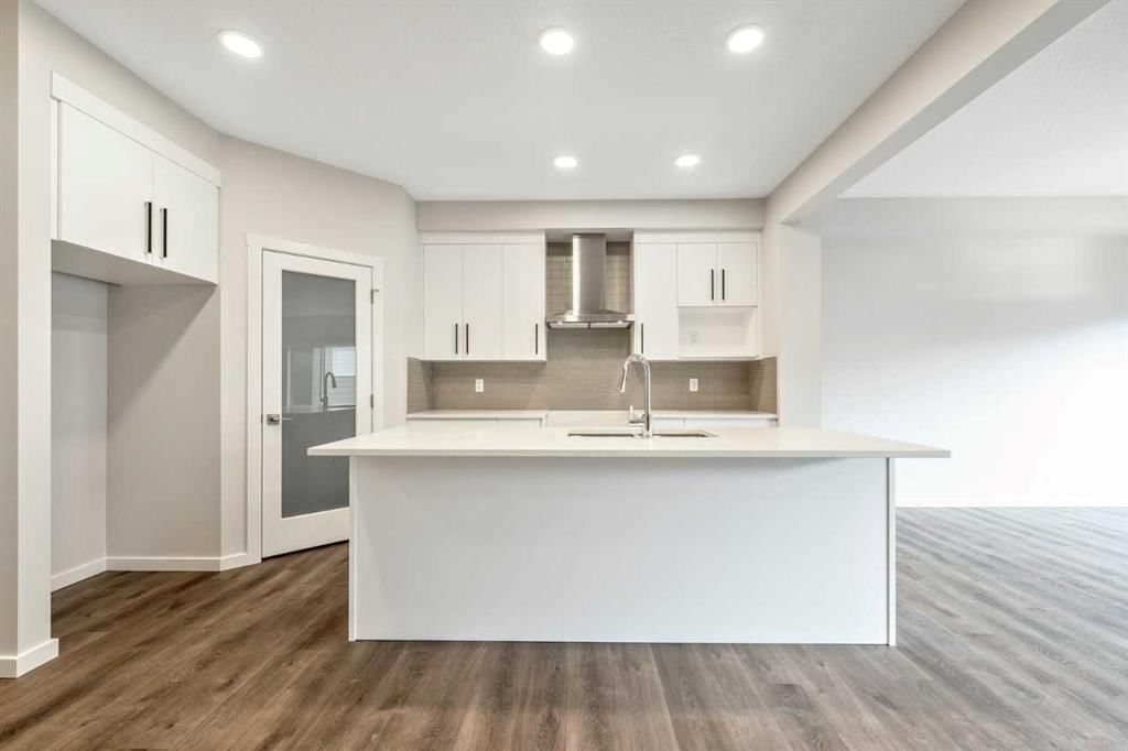 412 Heartwood Grove W, Calgary — photo 4 of 25